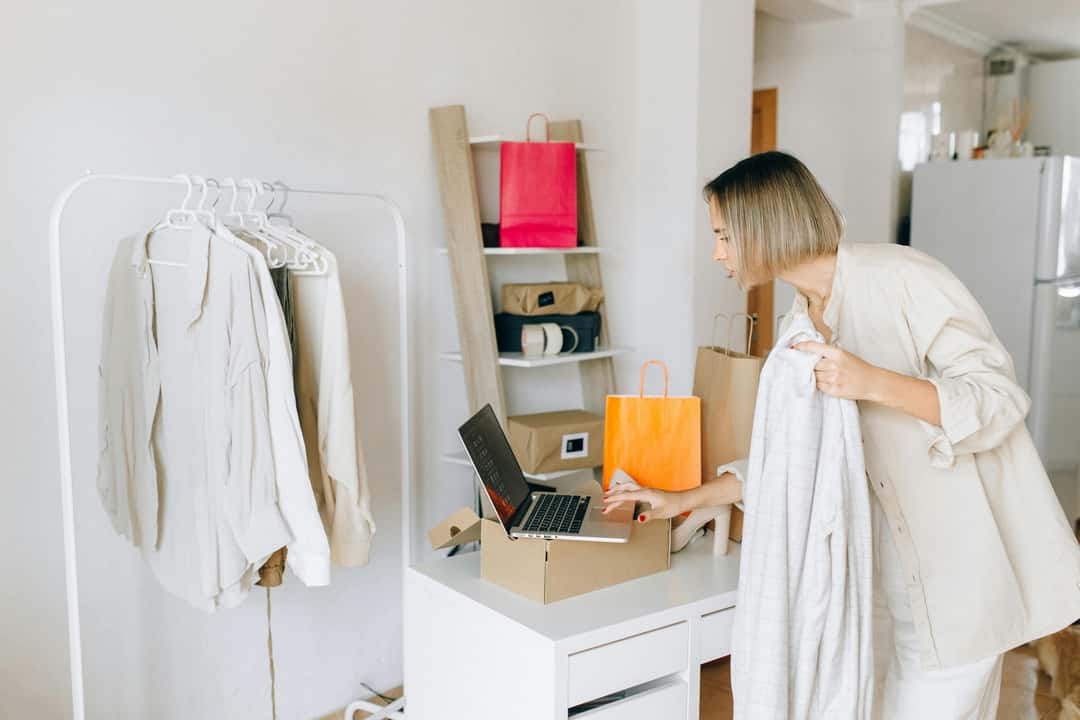 E-commerce & Retail